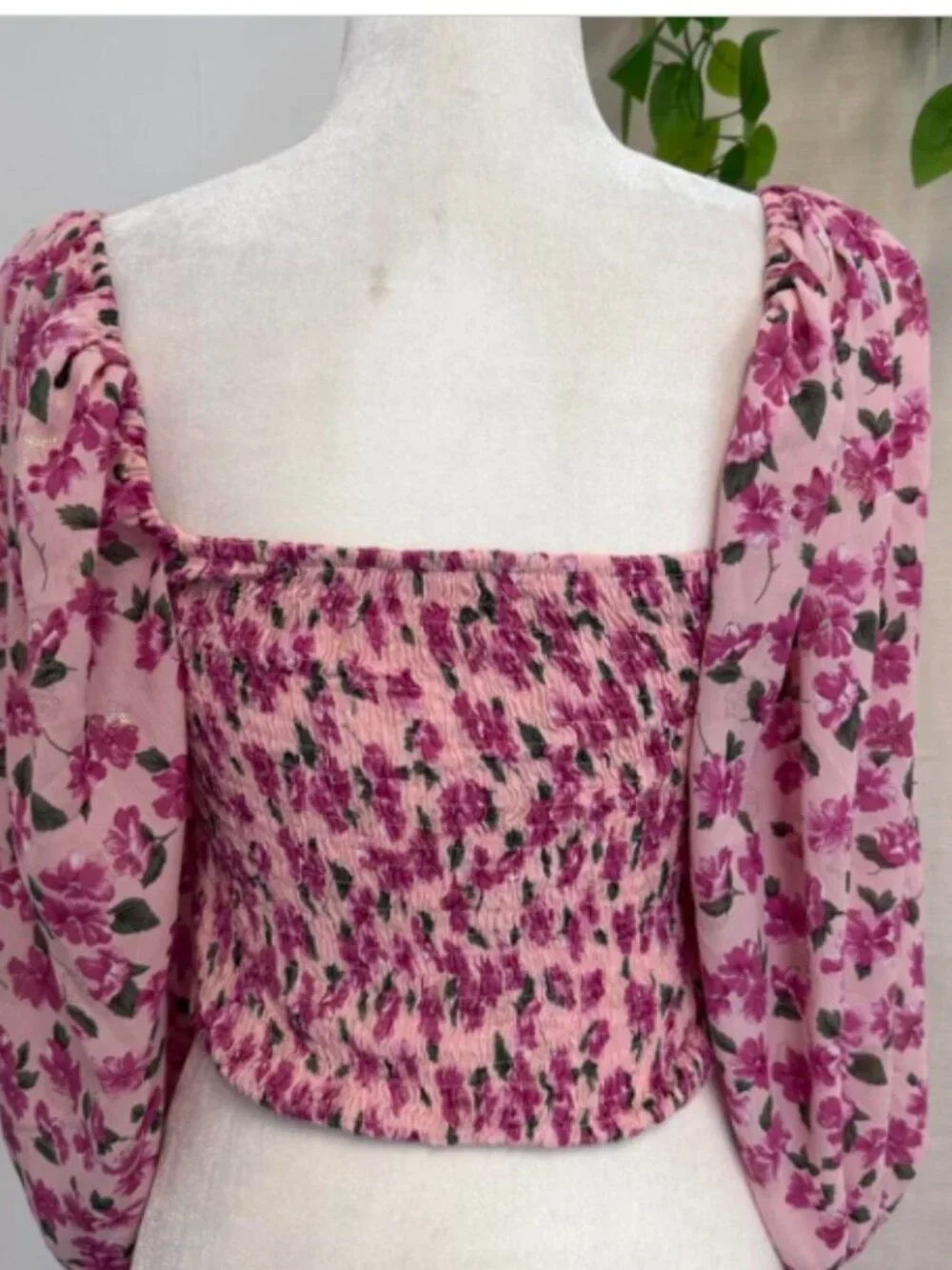 Floral crop blouse - Picture 3 of 4